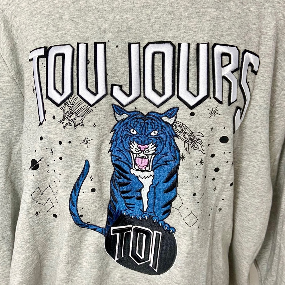 H&M Embroidered Sweatshirt - Picture 2 of 3